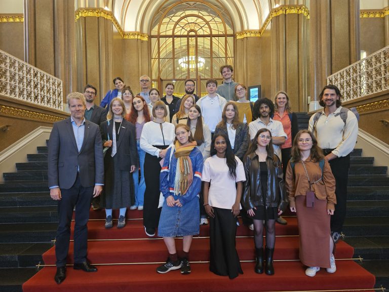 group im Roten Rathaus